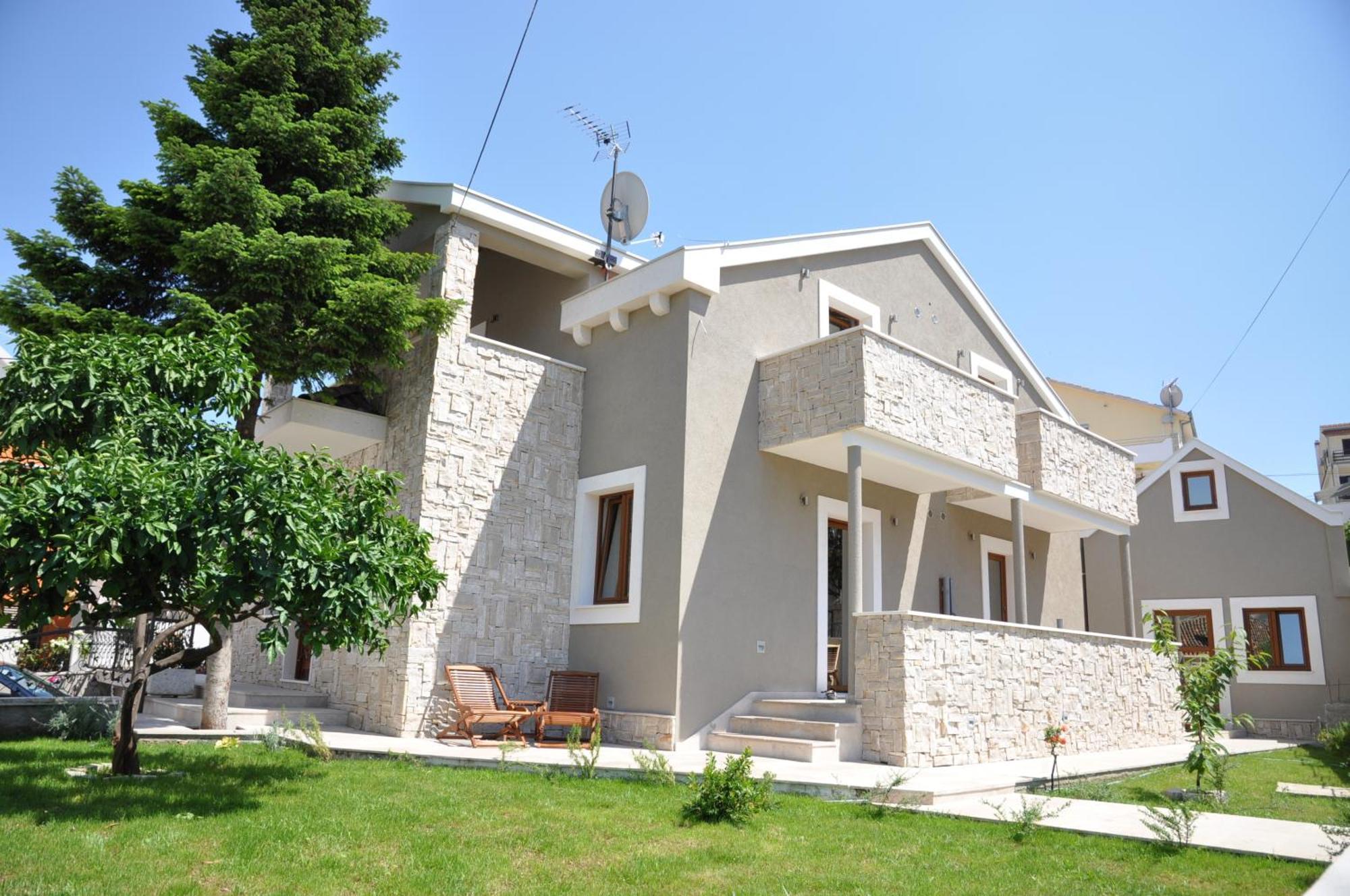 Villa Lucica Трогир Екстериор снимка